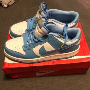 Nike dunks “coast” 8 men 9.5 women